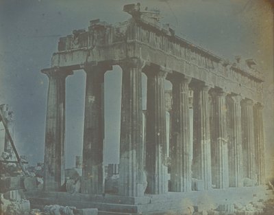 Facciata e colonnato nord del Partenone sull